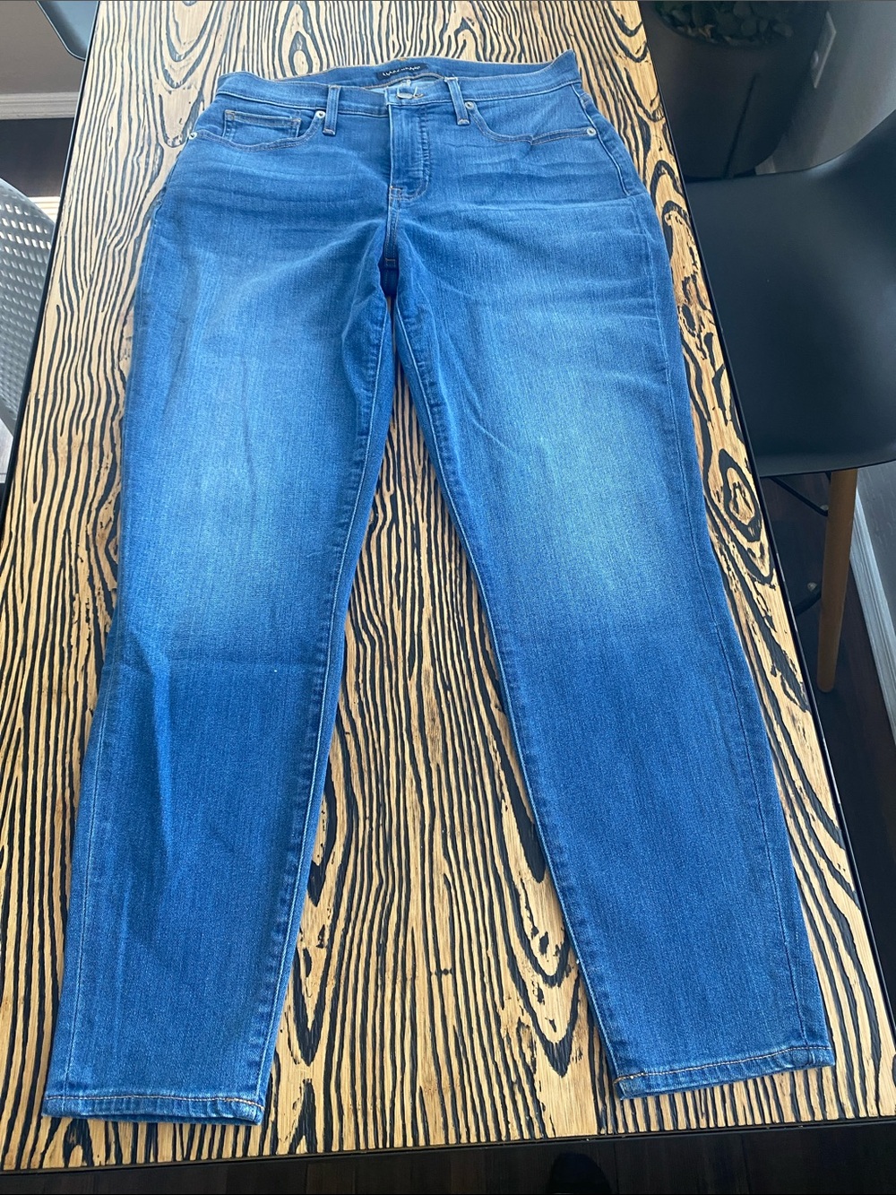 Lucky Brand Medium Blue Denim Jeans